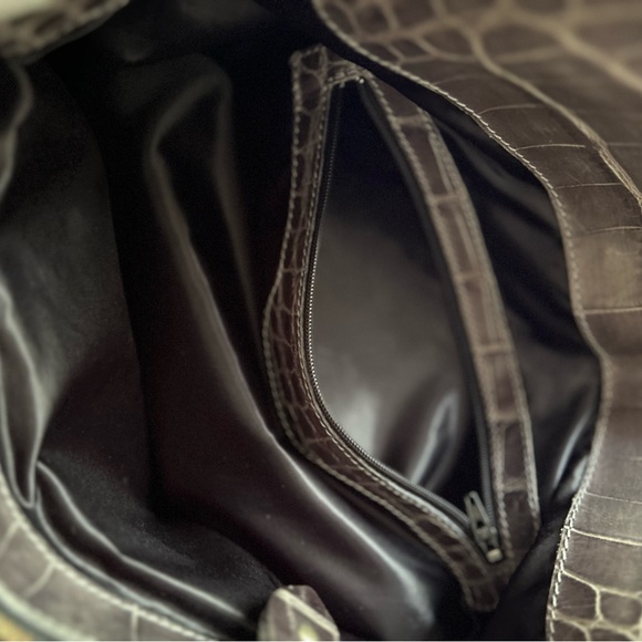 Lederer Paris embossed leather handbag in Grey. - Picture 5 of 11